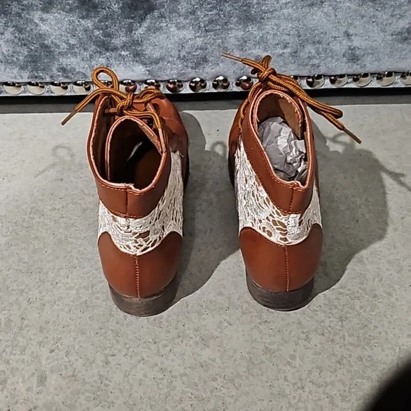 Brown Crochet Boho Style Ankle Boots New! Size6 - Picture 4 of 7